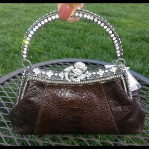 Beautiful evening Besso clutch AWESOME DEAL!!